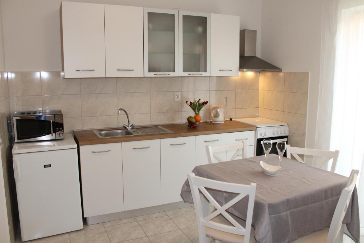 Kaštela Apartments Valeria מראה חיצוני תמונה