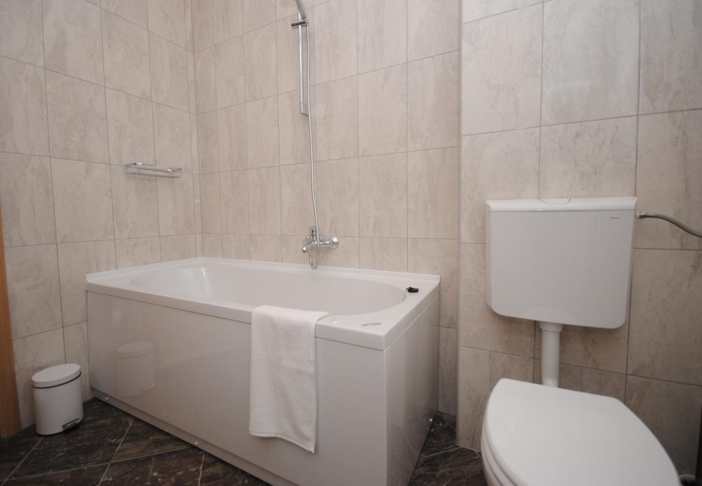 Kaštela Apartments Valeria מראה חיצוני תמונה